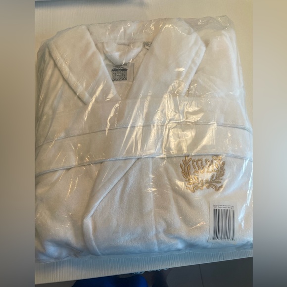 Anichini Intimates & Sleepwear New In Packaging Classic White Waldorf Astoria Hotel Branded